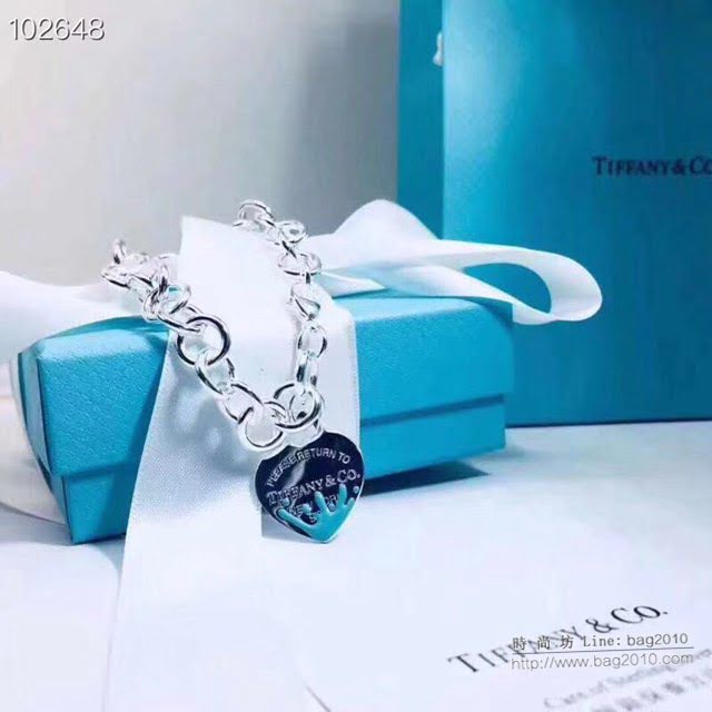 Tiffany飾品 蒂芙尼女士專櫃爆款鏈環愛心吊墜手鏈  zgt1782